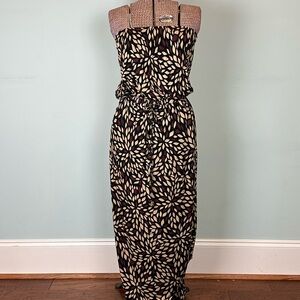 Elegant Black and Cream Leaf Print Maxi Dress